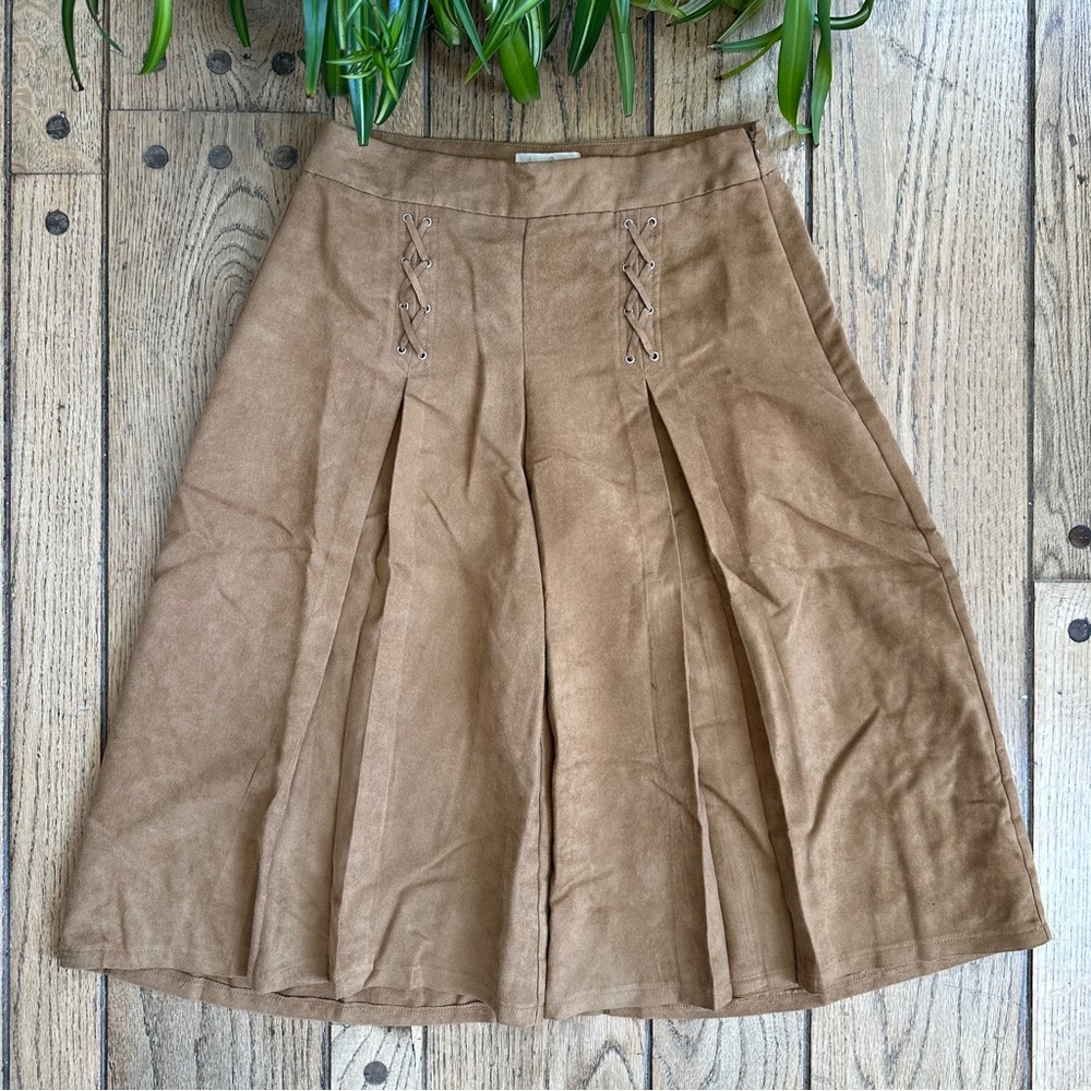 Wide Leg Faux Suede Pleated Capris